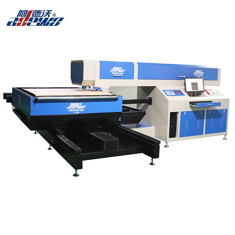 Mașină de tăiat cu laser pentru fabricarea matrițelor de placaj de 600 de wați
