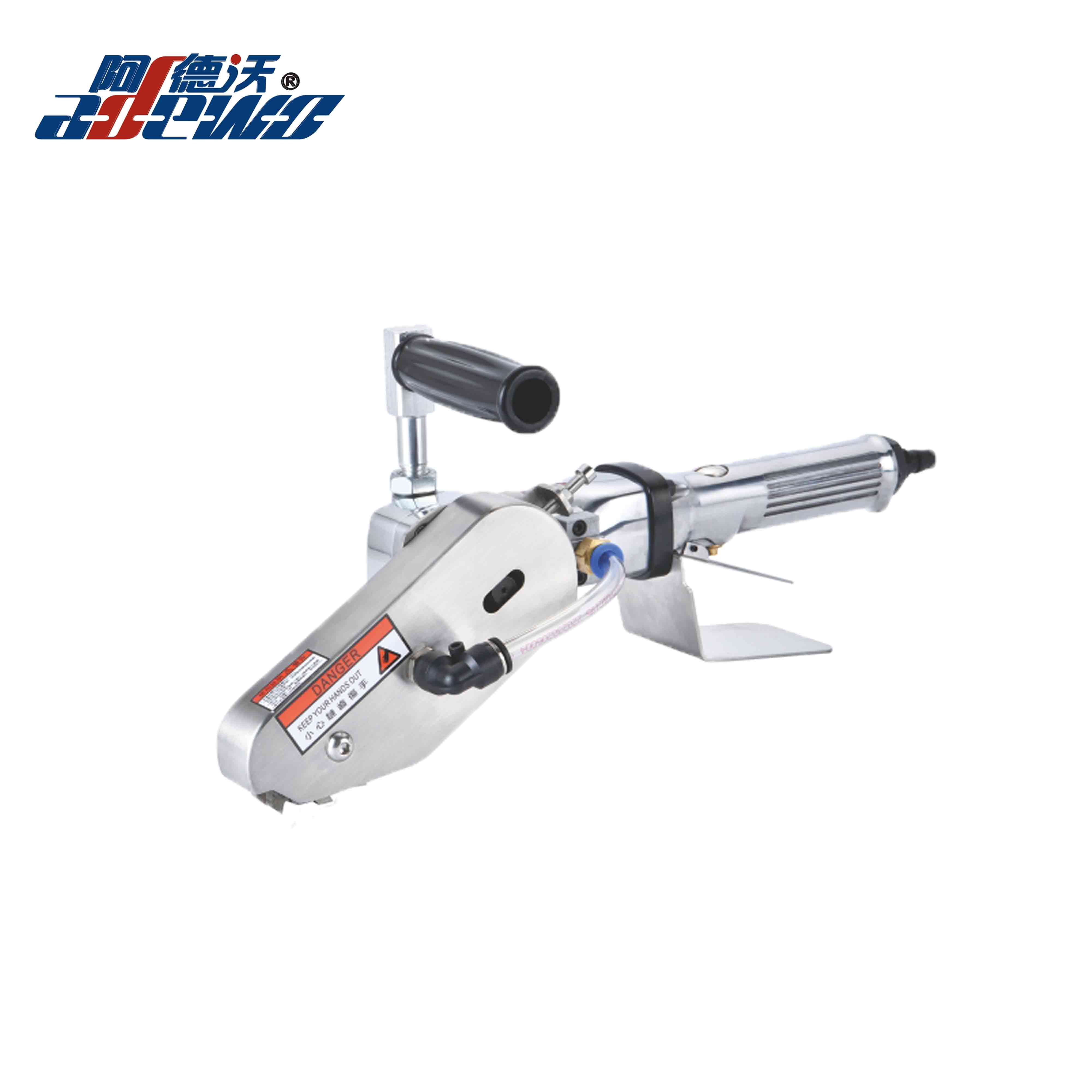 Stripper cu carton pneumatic de tip îmbunătățit
